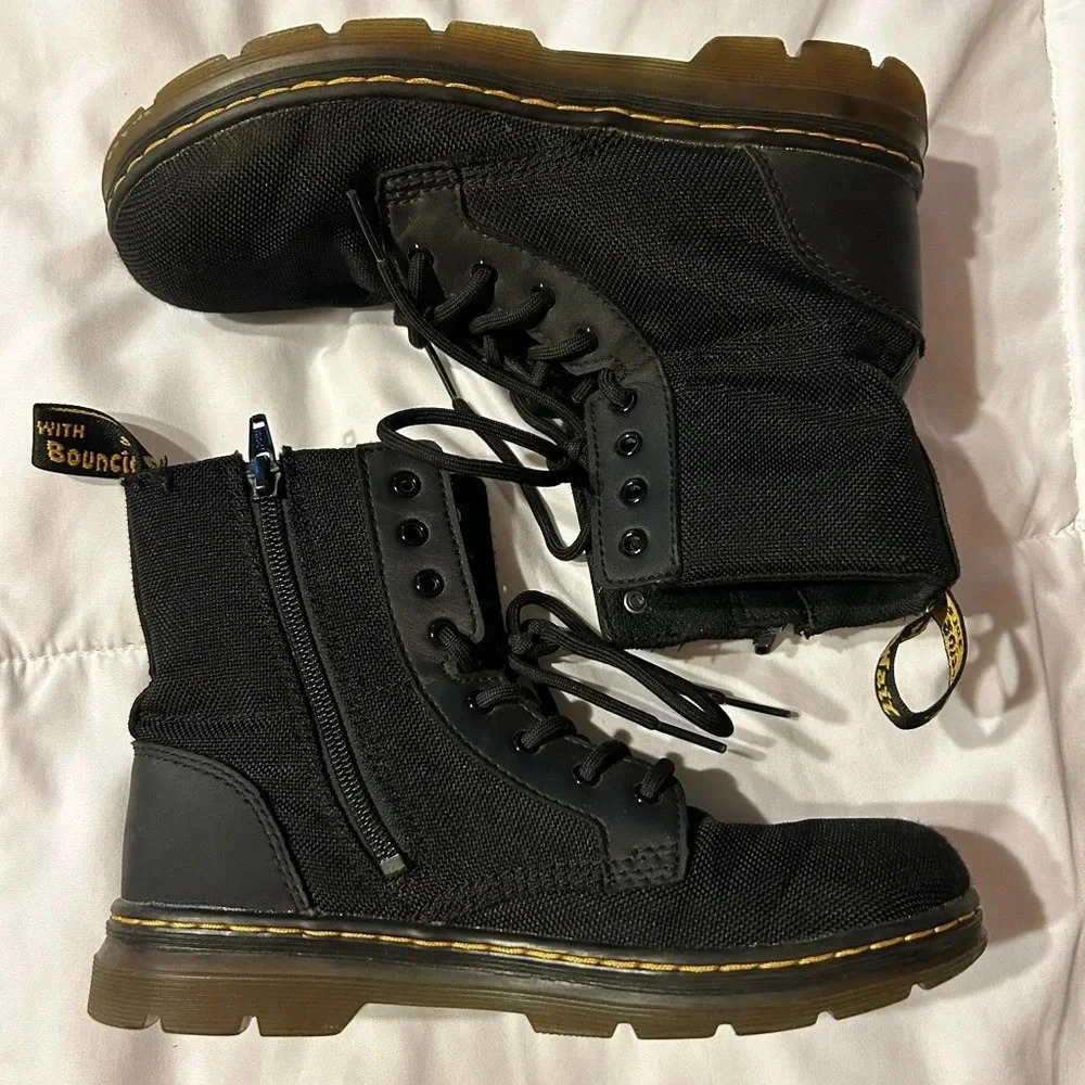 Dr Martens JUNIOR COMBS EXTRA TOUGH POLY CASUAL BOOTS size 4